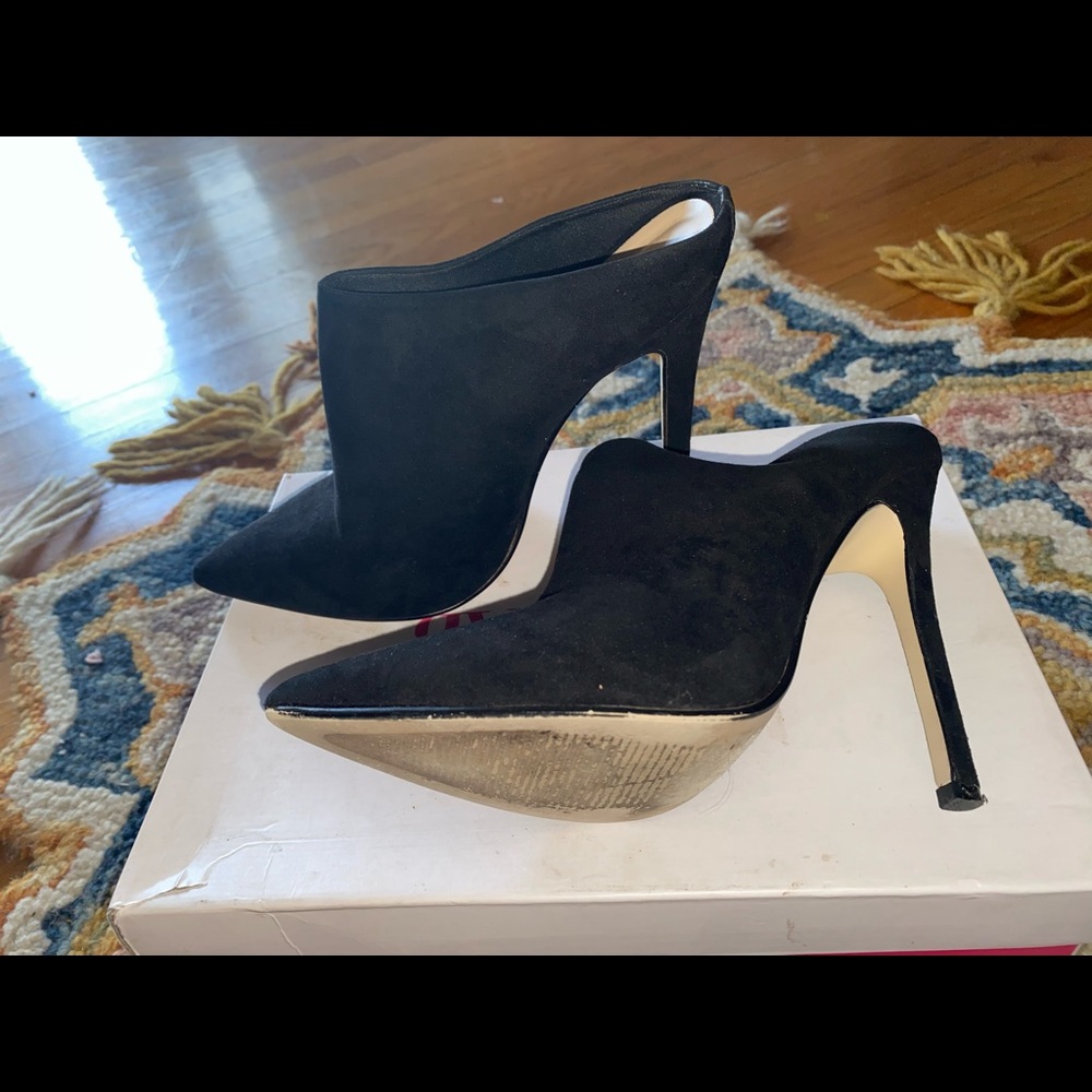 Heeled mule
